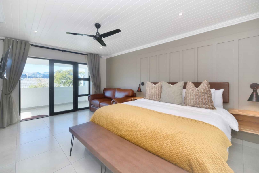 9 Bedroom Property for Sale in Westcliff Western Cape